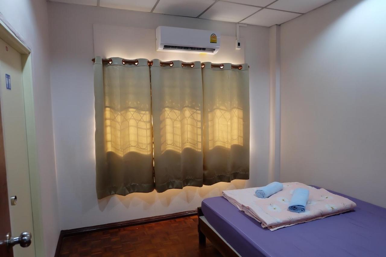 Jd Hostel Phra Nakhon Si Ayutthaya Esterno foto